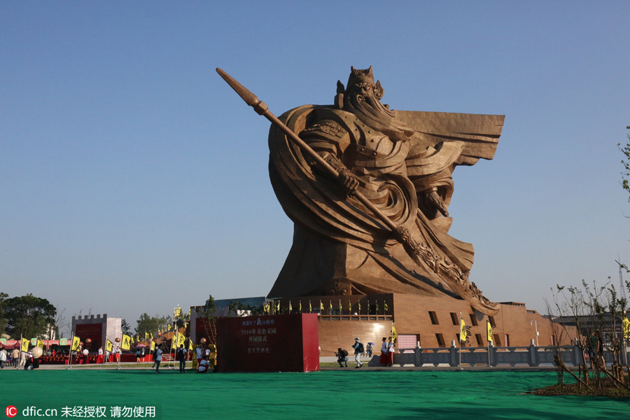 Giant Chinese general Guan Yu statue stands in Jingzhou[1]- Chinadaily