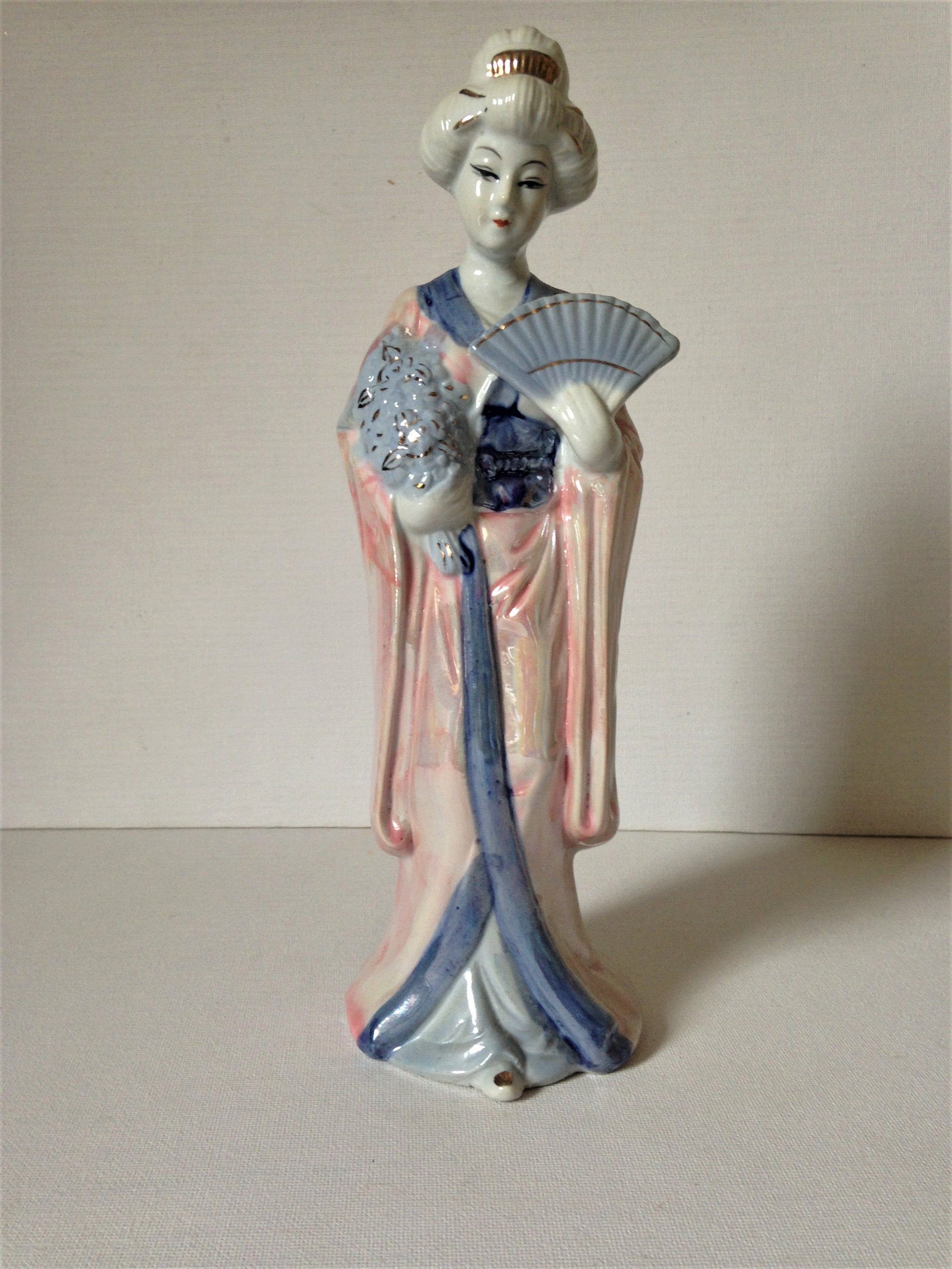 Chinese Ceramic Figurine | Chinese ceramics, Figurines, Oriental decor