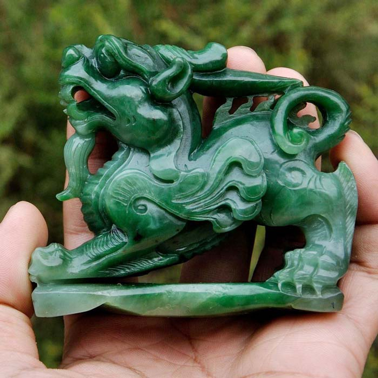 Natural Green Nephrite Jade Pixiu Statue Chinese Divine Animal Carving