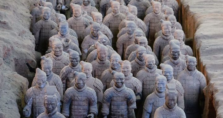 chinese statues of army soldiers Armee teracotta terracotta warriors terrakotta wikipedia qin