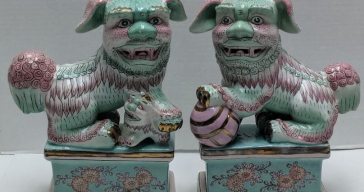 chinese porcelain dog figurines Painted xian