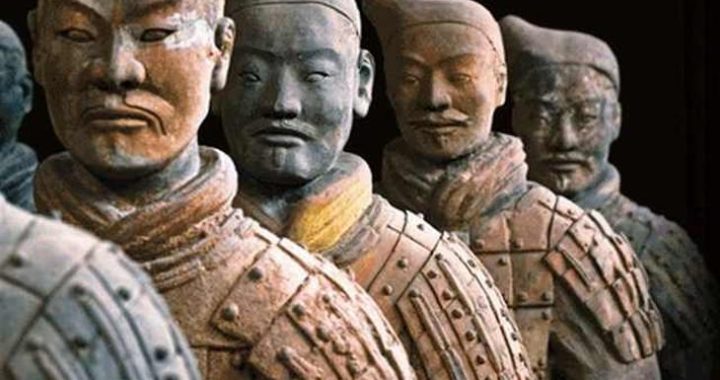 chinese clay soldier statues Terracotta xian army qin leger terracottaleger dynasty 333travel informatie